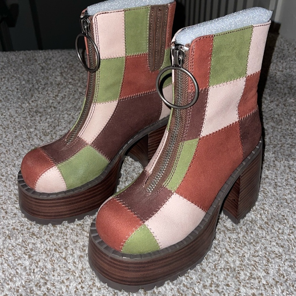 Brand new dollskill platform booties 7
